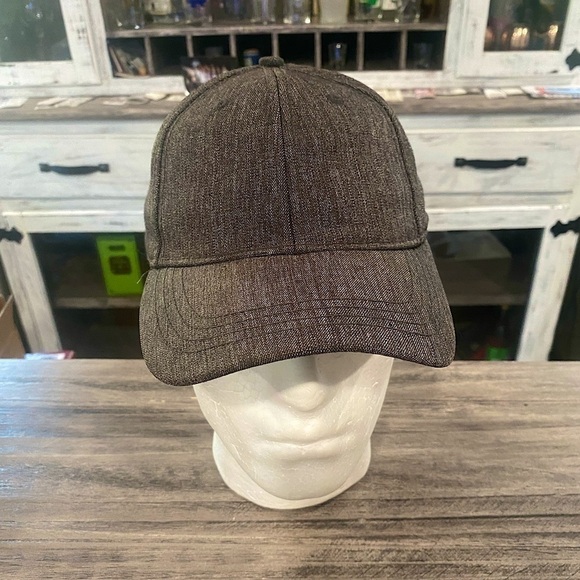 Solid Colored Gray & Black Hat - Picture 1 of 5